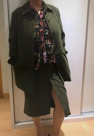 Falda antelina verde talla 40