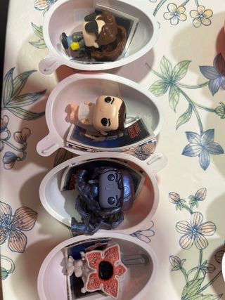 Lote Figuras Kinder Sorpresa Stranger Things LAURA