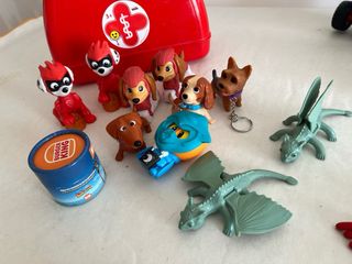 Lote Juguetes: Coche, Muñecos, Maletín