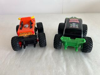 Lote Juguetes: Coche, Muñecos, Maletín