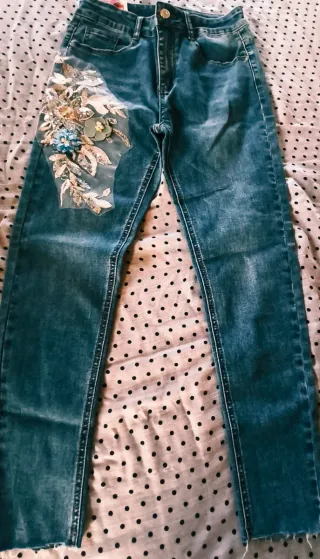 Conjunto Denim: Chaleco, Chaqueta , Falda y pantal