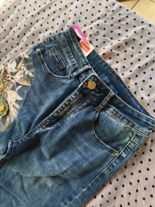 Conjunto Denim: Chaleco, Chaqueta , Falda y pantal