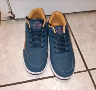 Sneakers uomo blu e marroni