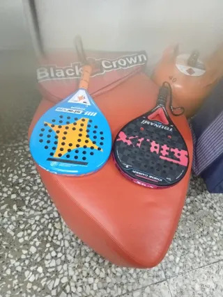 2 Racchette da Padel Starvie e Tsunami