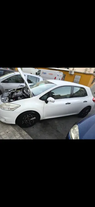 Toyota Auris 2012