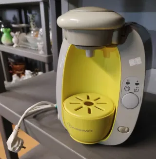 Cafetera Tassimo Gris y Amarilla