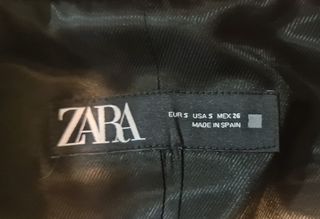 Traje de chaqueta y shorts ZARA negro. Esmoquin