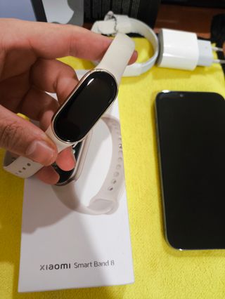 iPhone 13 Pro 256GB + Xiaomi Mi Band 8 + Fundas
