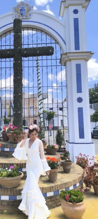 Traje Flamenca Sibilina color beige.