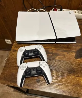 Consola PlayStation 5 + 2 Mandos