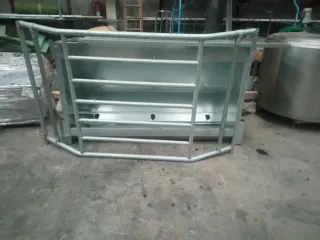 Comedero selectivo pienso ganado