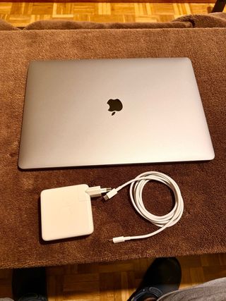 MacBook Pro 16 2019 i7 16GB RAM 500GB SSD