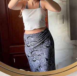 Falda midi estampada talla L