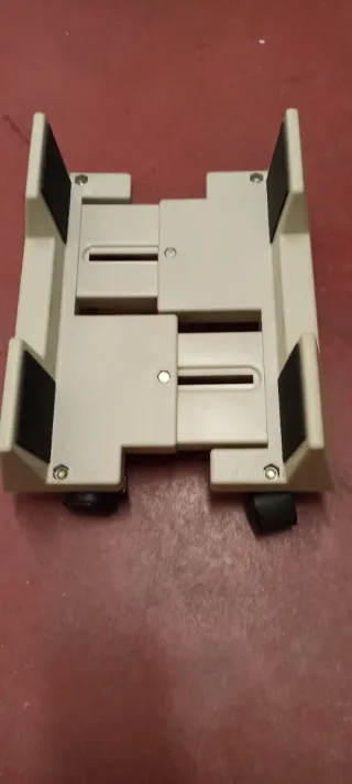 Soporte Ajustable para Torre PC