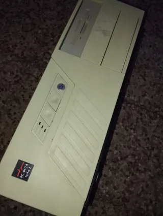 Antiguo Ordenador Inves PC-640 A Turbo II