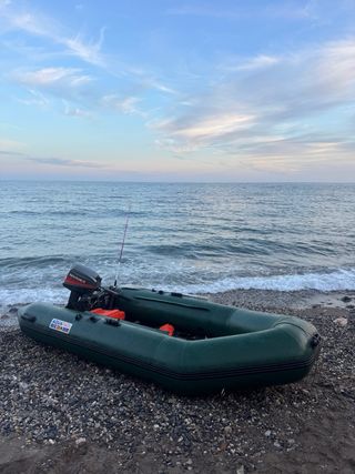 Barca neumatica 330 + motor Mariner 8cv