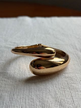 Pulsera Stradivarius dorada