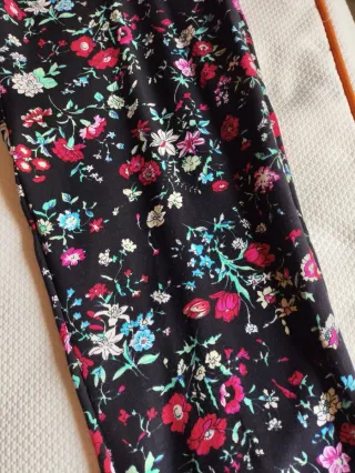 Pantalón estampado floral