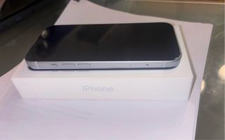 iPhone 15 Plata/Blanco