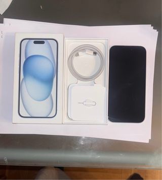 iPhone 15 Plata/Blanco