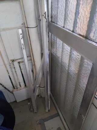 Puerta aluminio cristal carglass