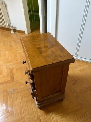 Mesilla de madera para restaurar