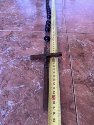 Rosario de madera cuentas grandes crucifijo