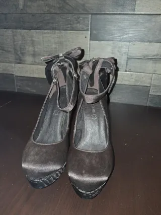 Zapatos de tacón negros talla 39