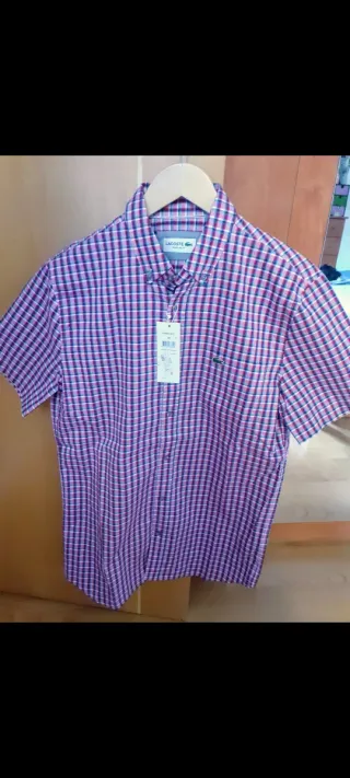 Camisa Lacoste original a estrenar.