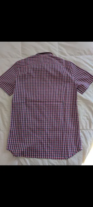 Camisa Lacoste original a estrenar.