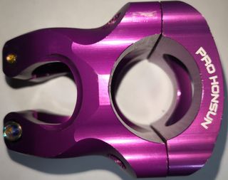 Potencia Bicicleta Aluminio CNC Morada 31.8mm