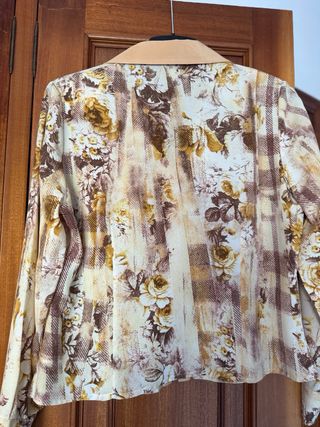Camisa vintage floral y cuadros