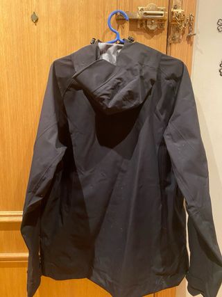 Chaqueta Impermeable Quechua Negra