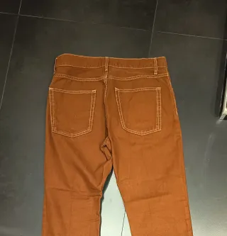 Pantalones Marrones. Talla 40