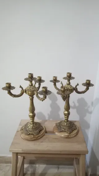 Reloj de sobremesa antiguo dorado