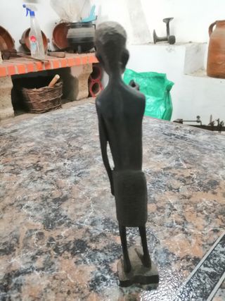 Estatueta antiga madeira