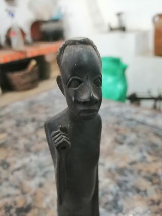 Estatueta antiga madeira