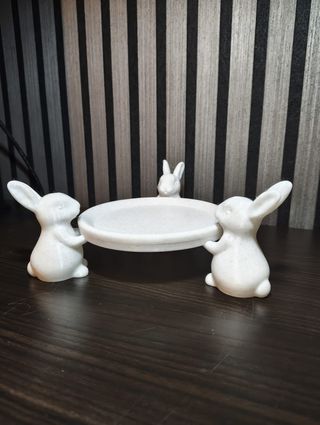 Bandeja Páscoa com Coelhos Cerâmica