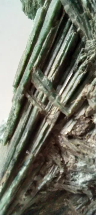 Actinolite cristallizzata gr 544
