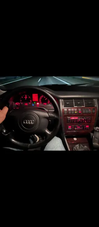Audi A8 1999