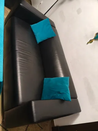 Sofá polipiel negro