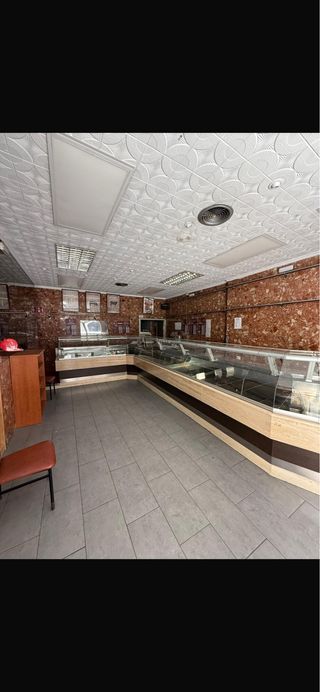 Vetrina espositiva in vetro e marmo