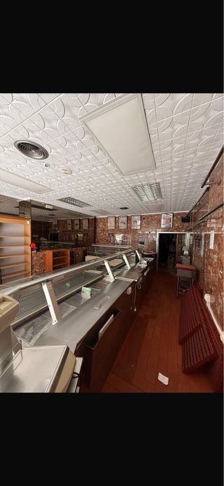 Vetrina espositiva in vetro e marmo