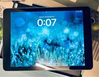 iPad 6ª Gen 128GB Plata + Caja Original