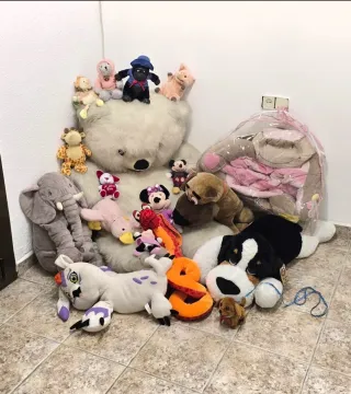Lote de peluches variados