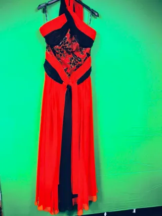 Vestido largo rojo y negro