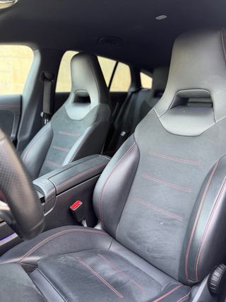 Mercedes-Benz CLA 200 AMG 2022