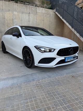 Mercedes-Benz CLA 200 AMG 2022