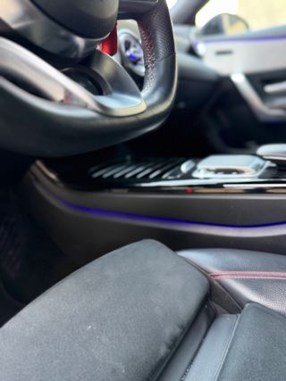 Mercedes-Benz CLA 200 AMG 2022