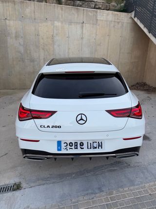Mercedes-Benz CLA 200 AMG 2022